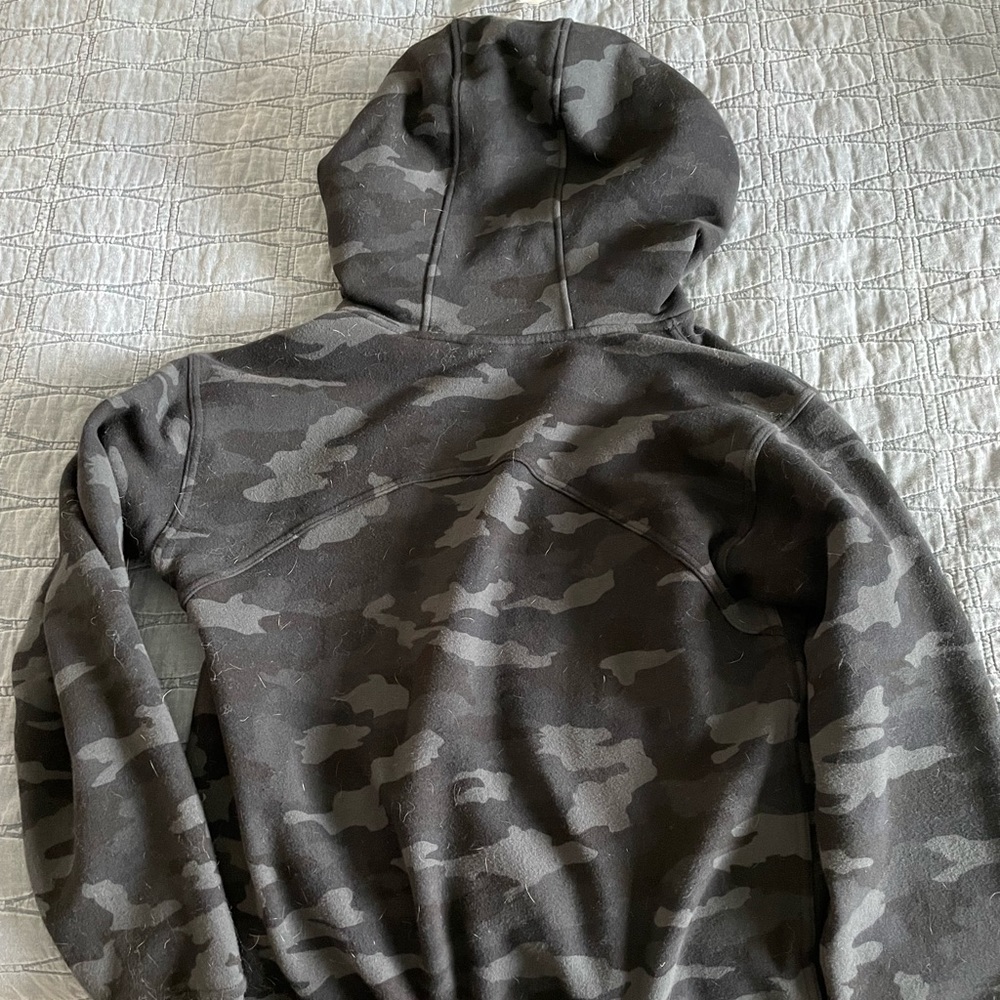 Lululemon size 6 hoodie